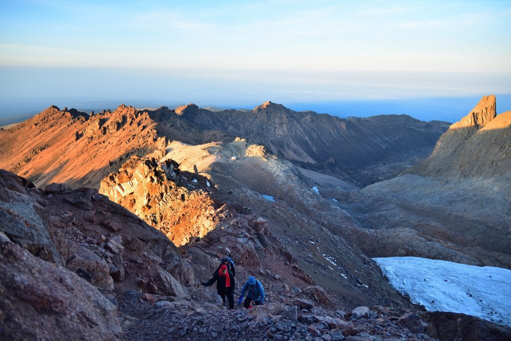 5 DAYS MT KENYA CLIMBING SIRIMON – DOWN CHOGORIA